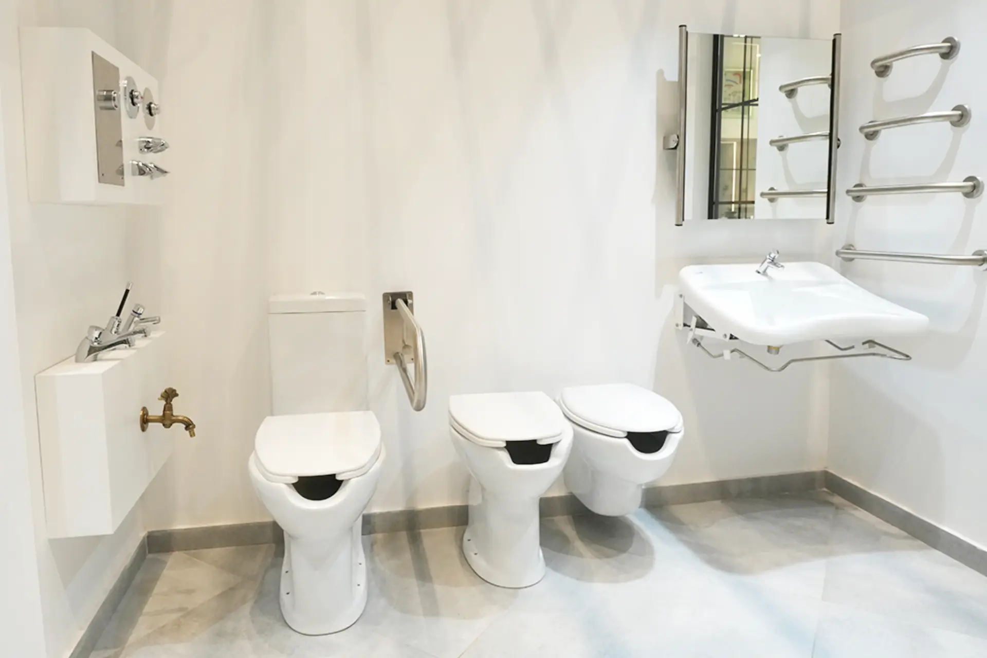 Accessible Sanitary Facilities (PMR – Persons with Reduced Mobility)